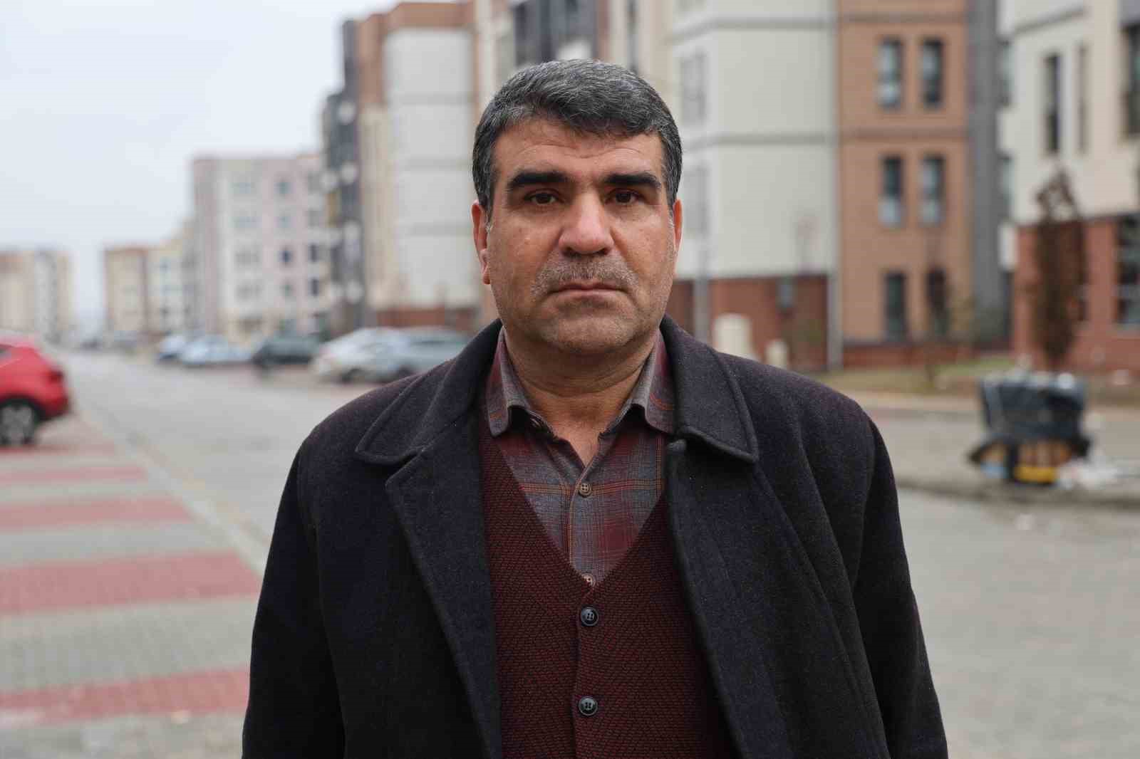 Depremzedenin evine misafir olan vatandaş: "Yurt dışında bu kadar konutun bu kadar kısa sürede yapılmasına inanılmıyor’’
