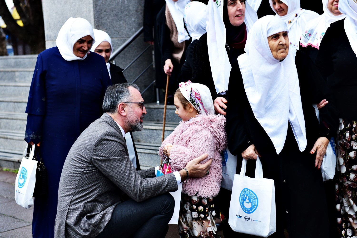 Derekızıklı kadınlardan Mihalgazi’ye destek
Derekızıklı kadınlardan Mihalgazi’ye destek