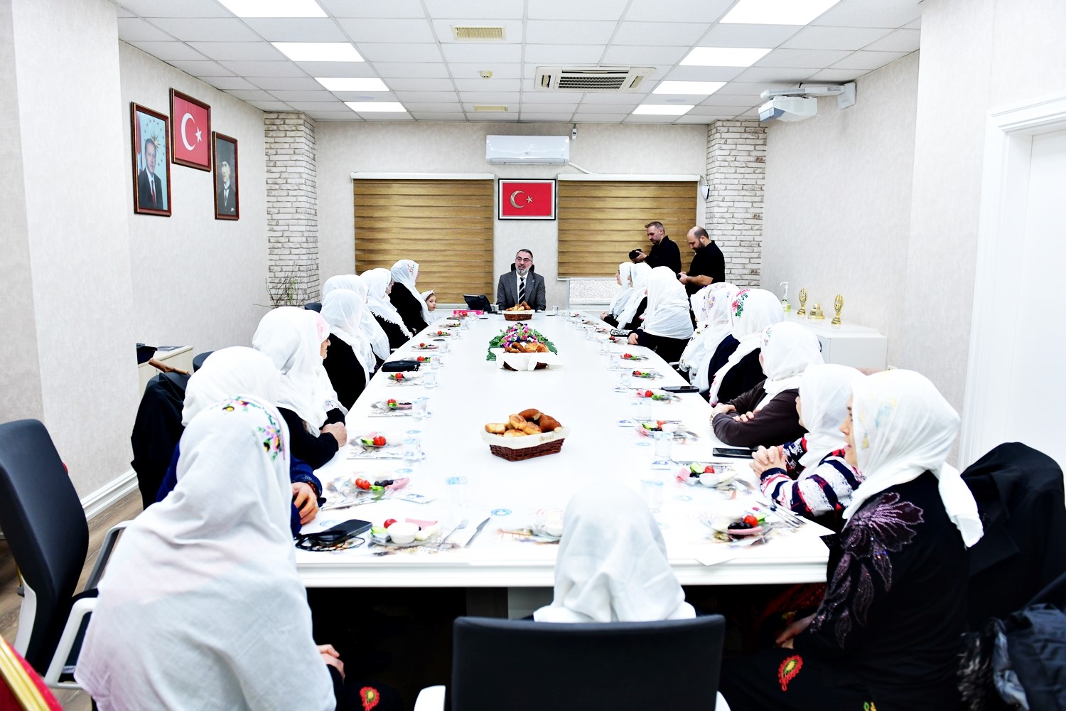 Derekızıklı kadınlardan Mihalgazi’ye destek
Derekızıklı kadınlardan Mihalgazi’ye destek