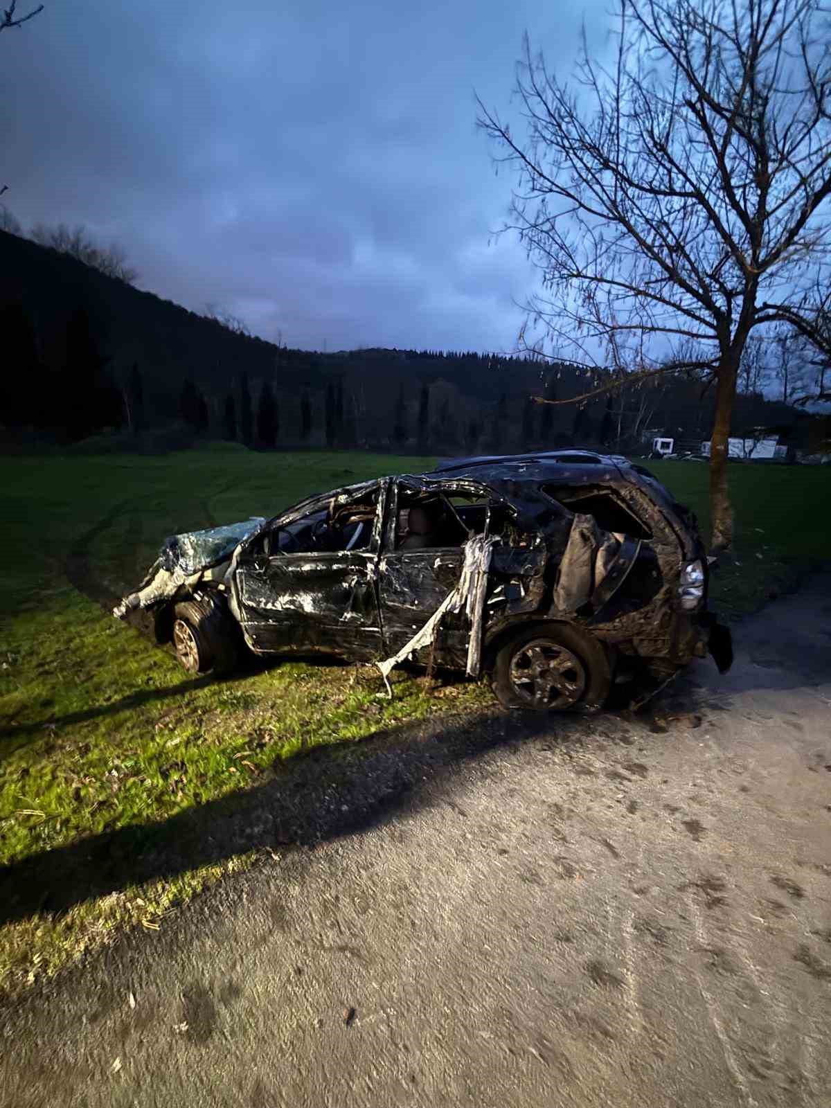 Dereye sürüklenen araç ertesi gün ortaya çıktı
