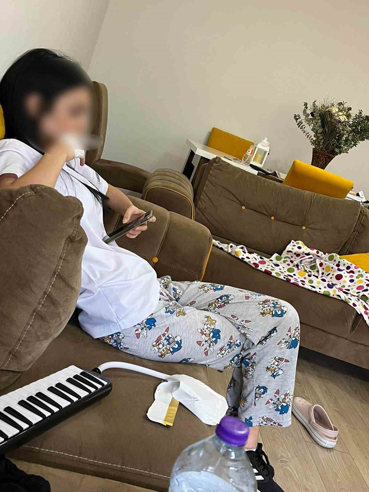 Ders saatinde öğrencileri evine götürüp temizlik yaptıran öğretmene soruşturma
