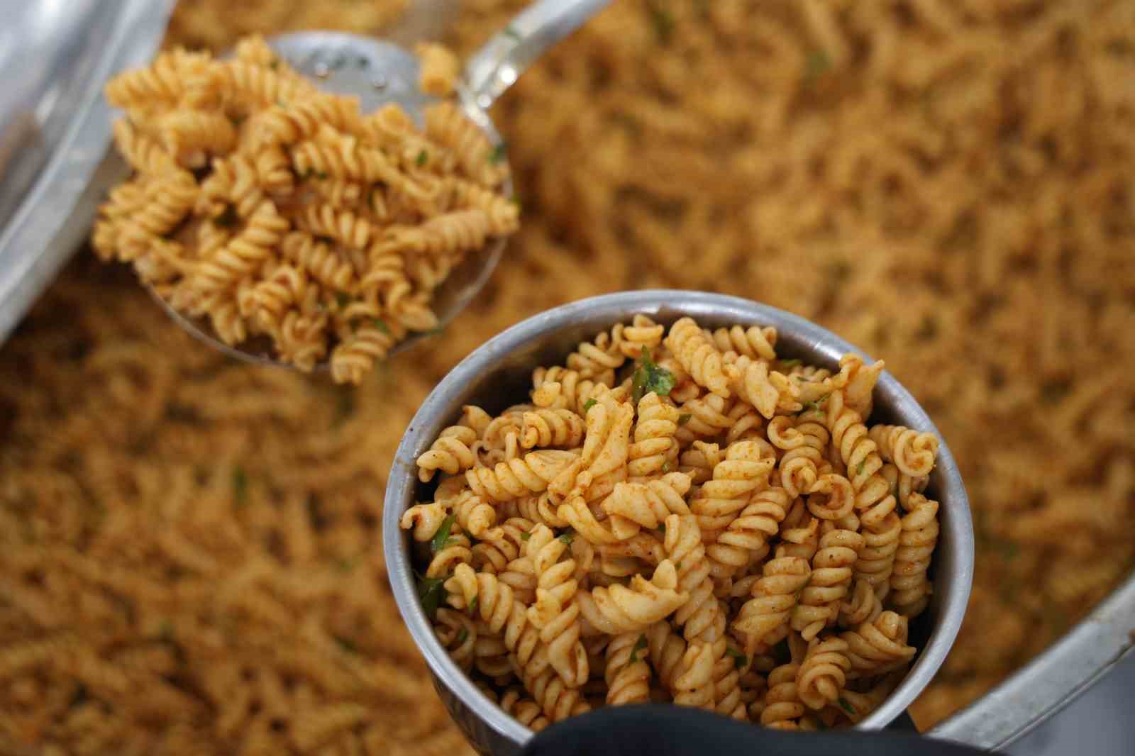 Dev kazanlar, ihtiyaç sahipleri için kaynıyor
