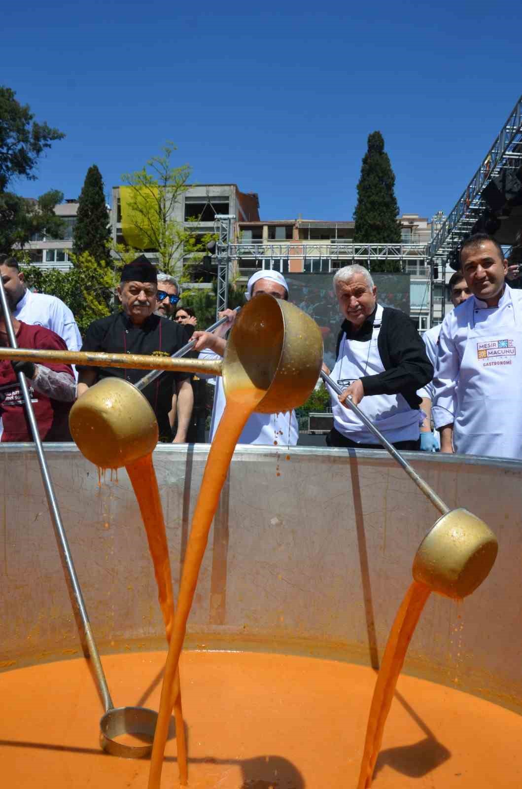 Dev tencereden 5 bin kişiye çorba
