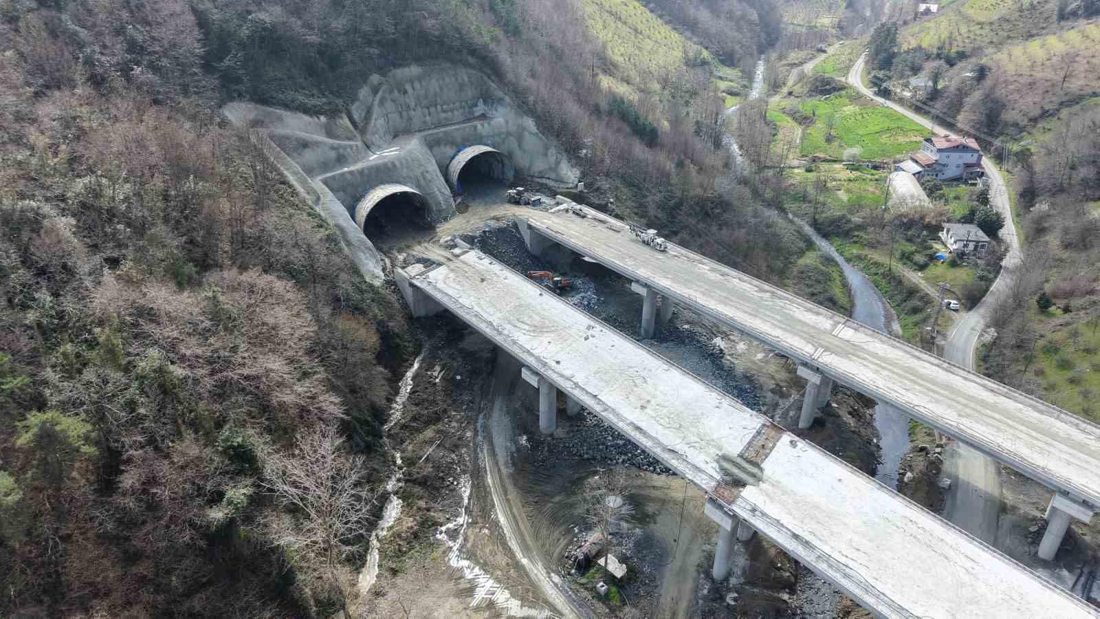 Dev viyadükler yükseliyor: Trabzon’da ulaşım dönüşüyor
