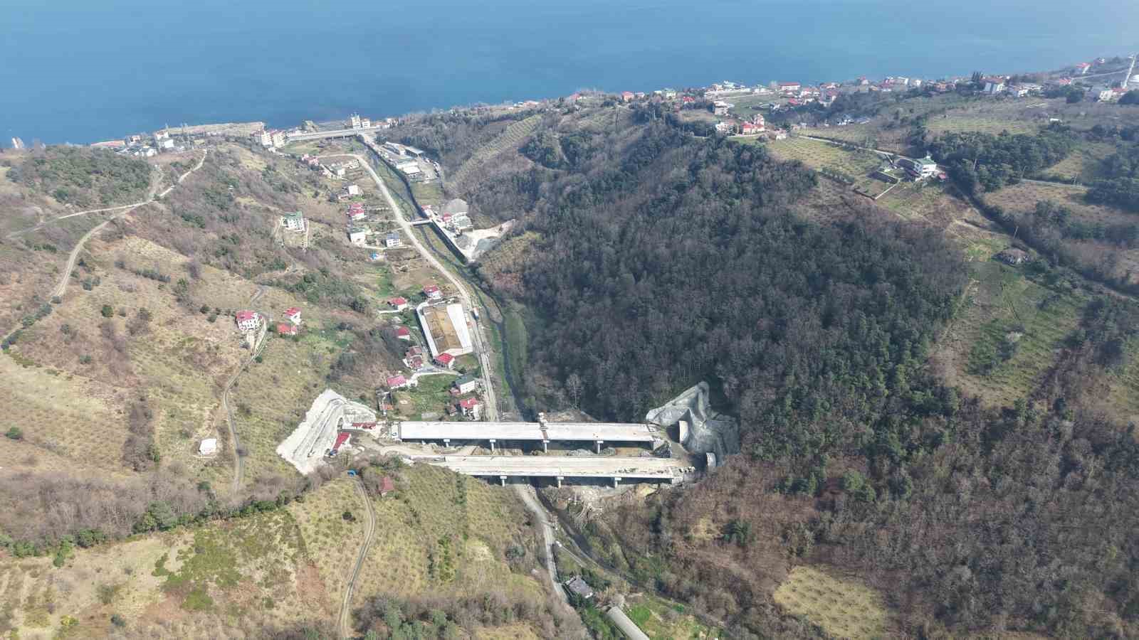 Dev viyadükler yükseliyor: Trabzon’da ulaşım dönüşüyor
