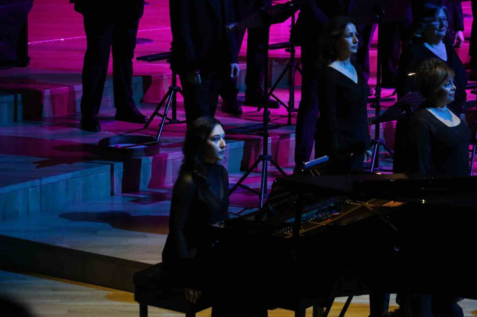 Devlet Çoksesli Korosu’ndan ‘Aurora’ Konseri
