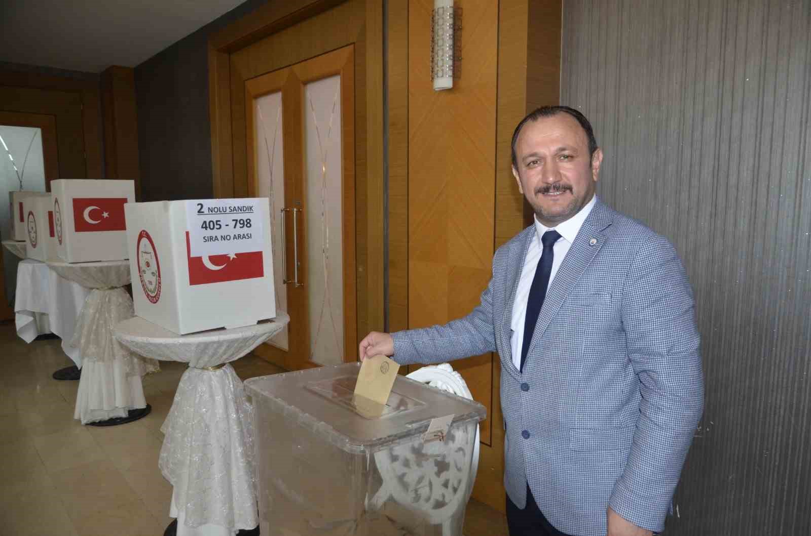 Devlet Memurları Eğitim Sendikası büyüyor
Devlet Memurları Eğitim Sendikası büyüyor