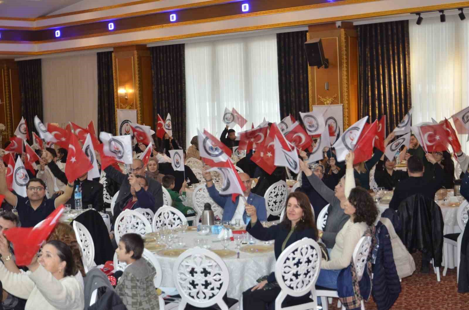 Devlet Memurları Eğitim Sendikası büyüyor
Devlet Memurları Eğitim Sendikası büyüyor