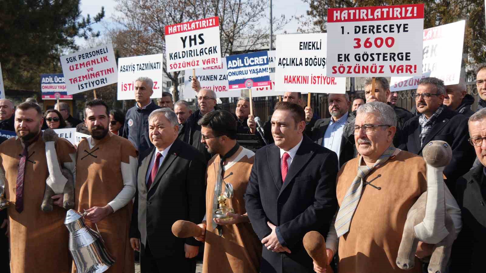 Devlet Memurları Konfederasyonu Başkanı Kaya: "En az yüzde 30 refah payı eklenmeden yapılacak hiçbir artışı kabul etmiyoruz"
