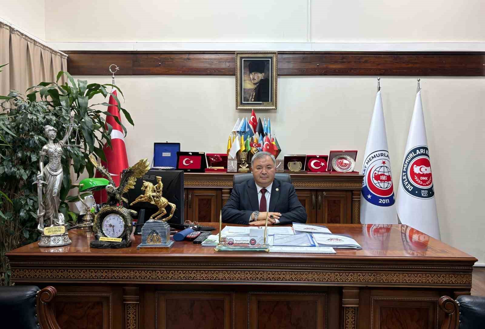 Devlet Memurları Konfederasyonu Genel Sekreteri Cengiz: "Kariyer meslek mensupları, maddi ve manevi tatminsizlik nedeniyle kurumu terk etmektedir"
Devlet Memurları Konfederasyonu Genel Sekreteri Cengiz: "Kariyer meslek mensupları, maddi ve manevi tatminsizlik nedeniyle kurumu terk etmektedir"