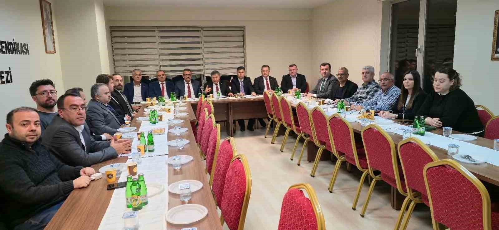 Devlet Memurları Sendikası Başkanı Cengiz: "Vergi Daireleri Kuruluş ve Görev Yönetmeliği ciddi bir huzursuzluğa yol açtı"
