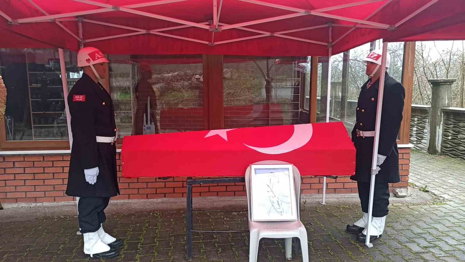 Devrekli Kıbrıs Gazisi son yolculuğuna dualarla uğurlandı
