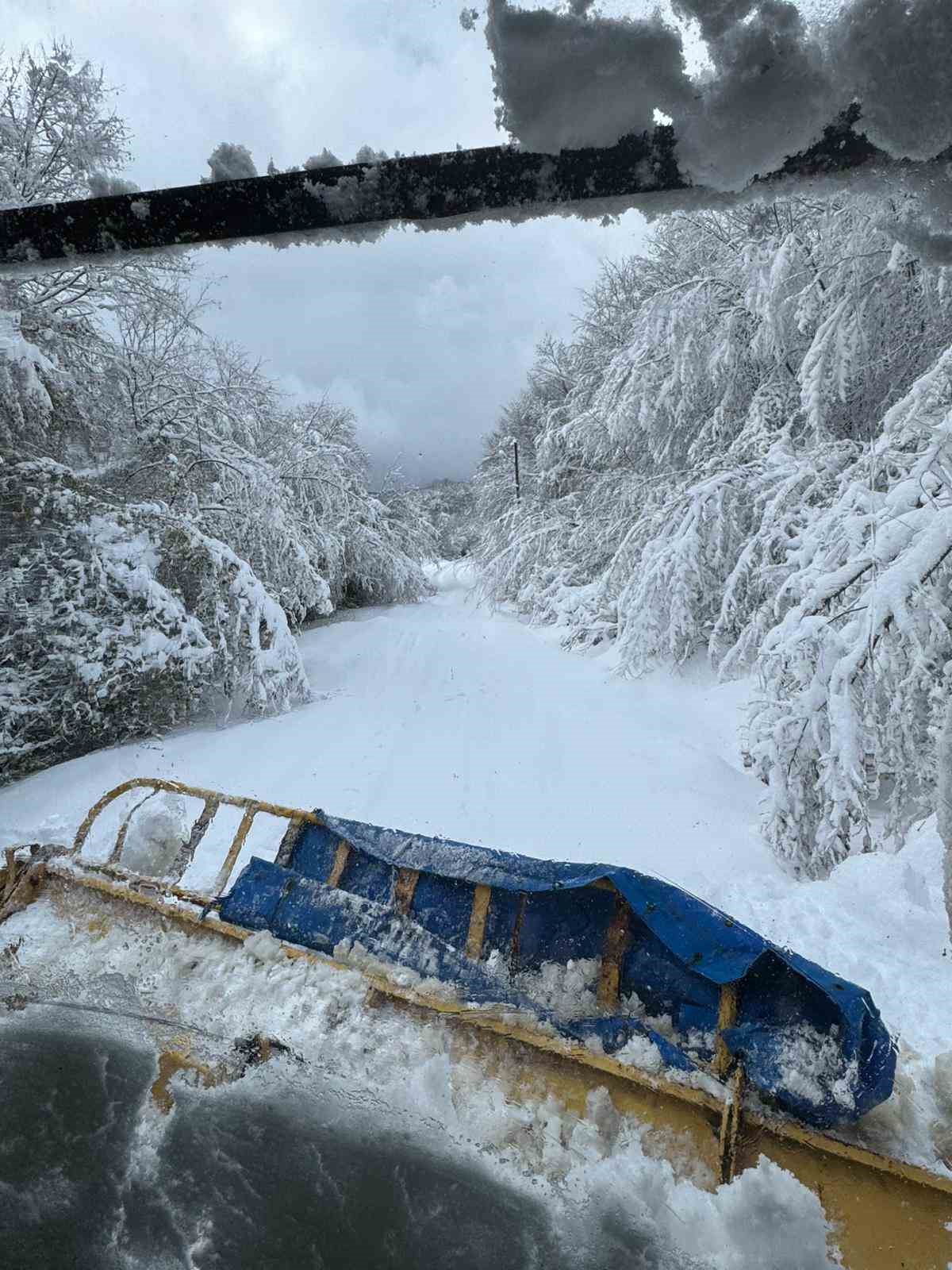 Devrek’te 45 köy yolu kar nedeniyle ulaşıma kapandı
