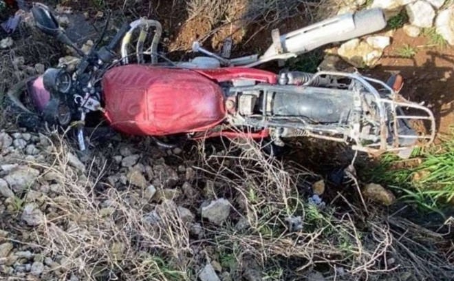 Devrilen motosikletin sürücüsü hayatını kaybetti
