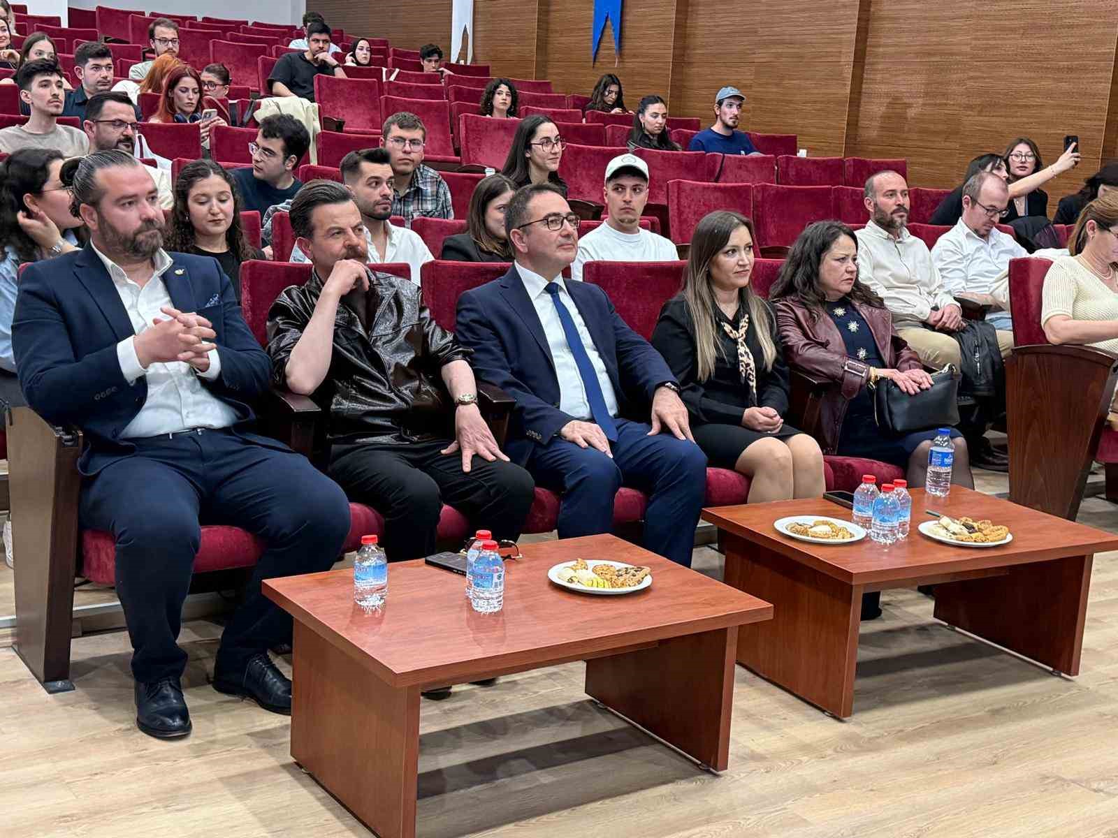 DGC Başkanı Tokmak; "Gazeteciliğin temeli sevmek ve heyecanı korumaktır"
