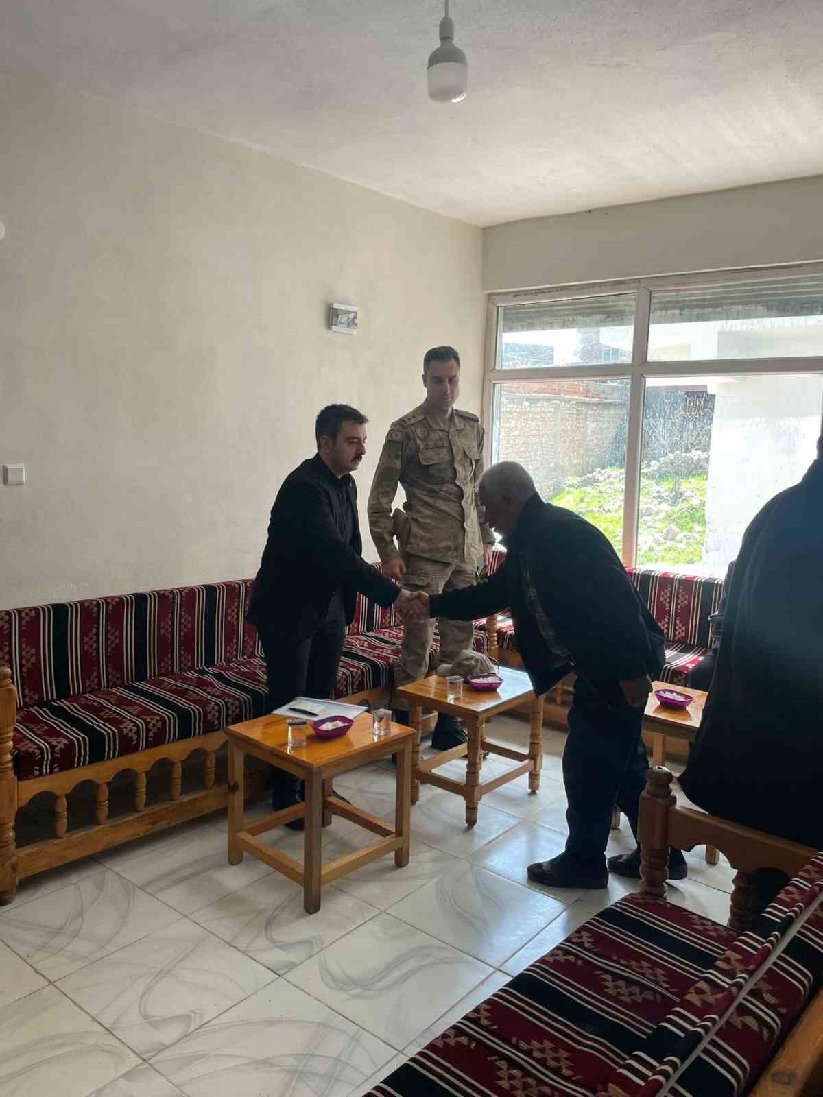 Dicle Kaymakamı Atış, esnaf ve vatandaşlarla bir araya geldi
