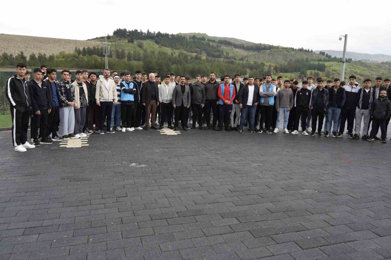 Dicle Selahaddin Eyyubi Gençlik Kampı gençleri ağırlamaya devam ediyor
