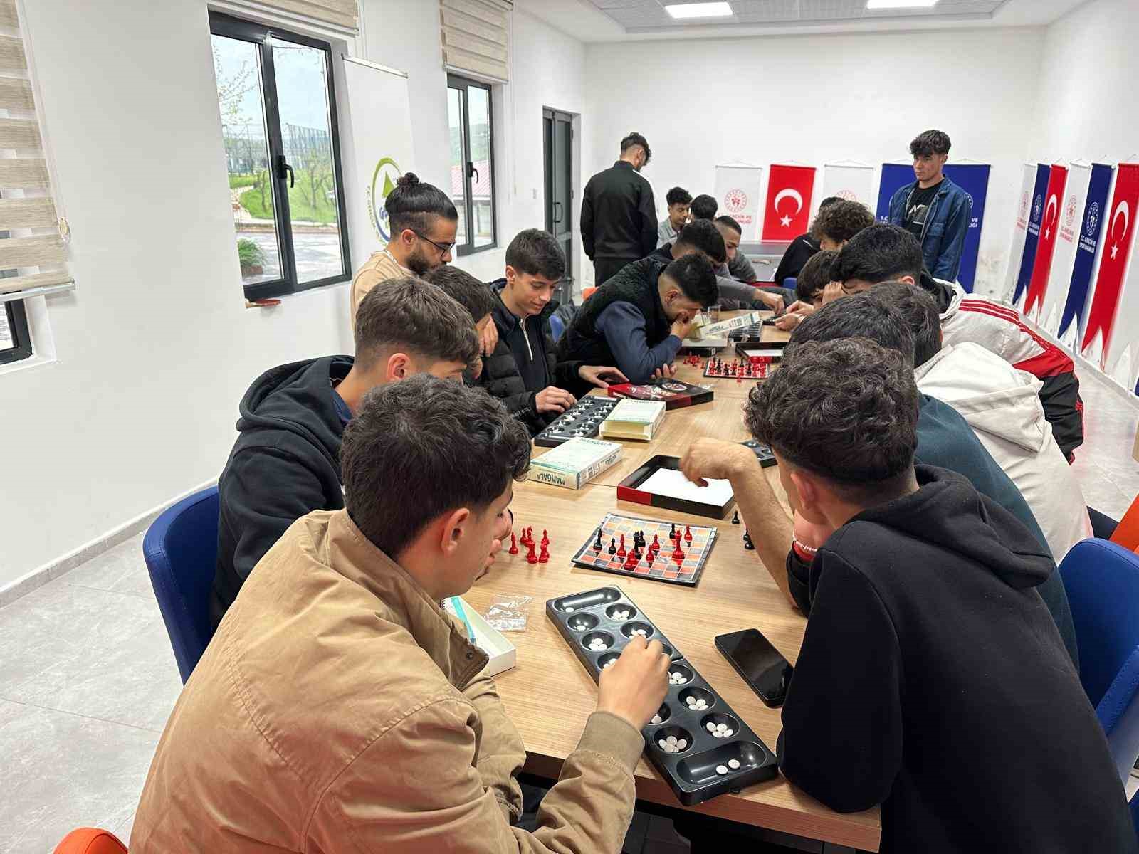 Dicle Selahaddin Eyyubi Gençlik Kampı gençleri ağırlamaya devam ediyor
