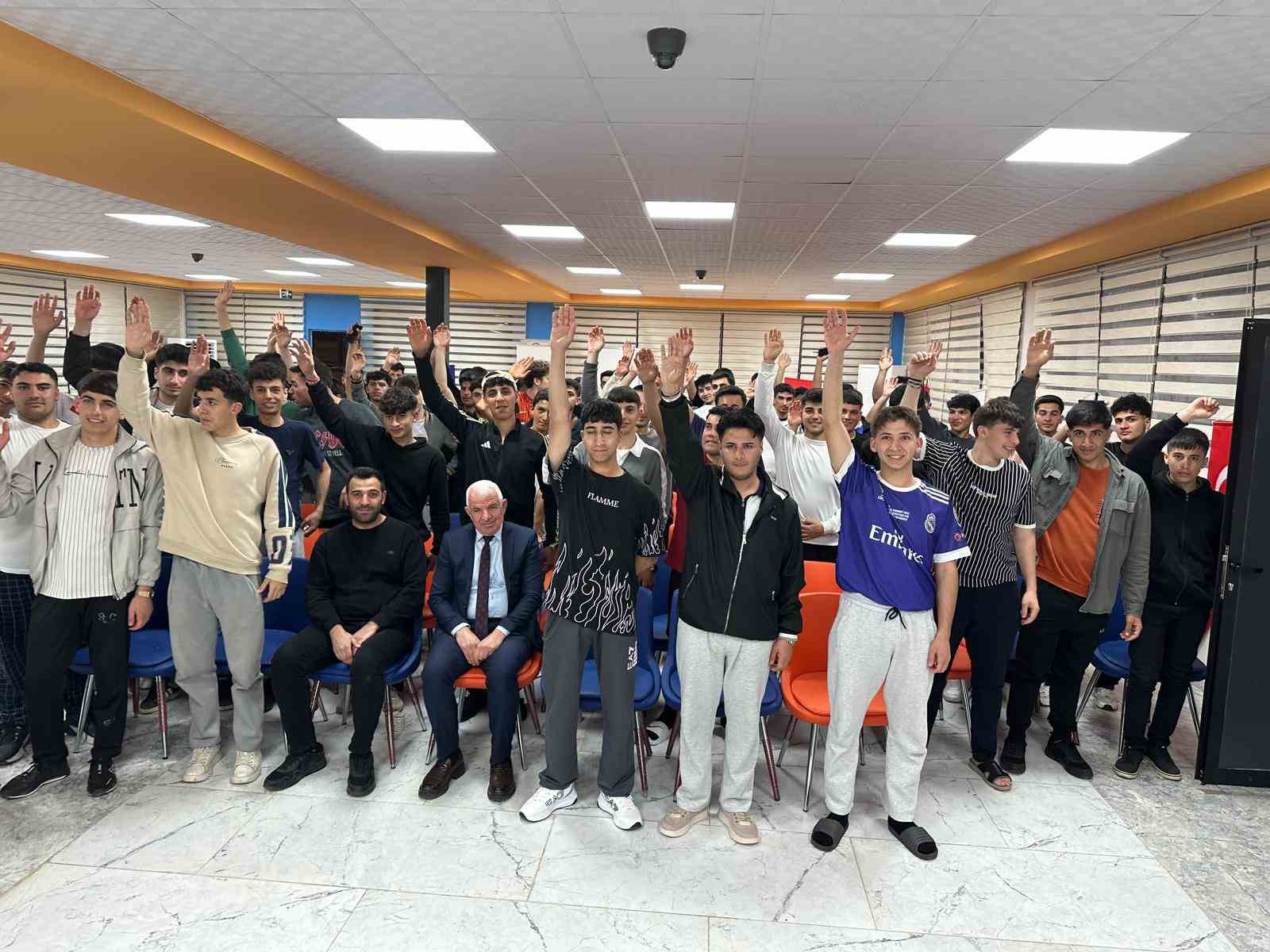 Dicle Selahaddin Eyyubi Gençlik Kampı gençleri ağırlamaya devam ediyor
