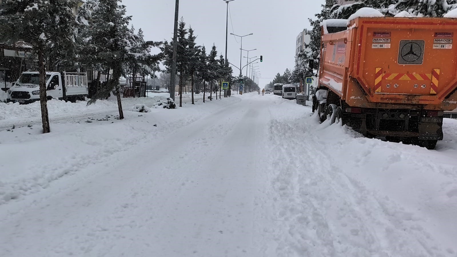 Dicle’de kar yağışı hayatı olumsuz etkiledi
