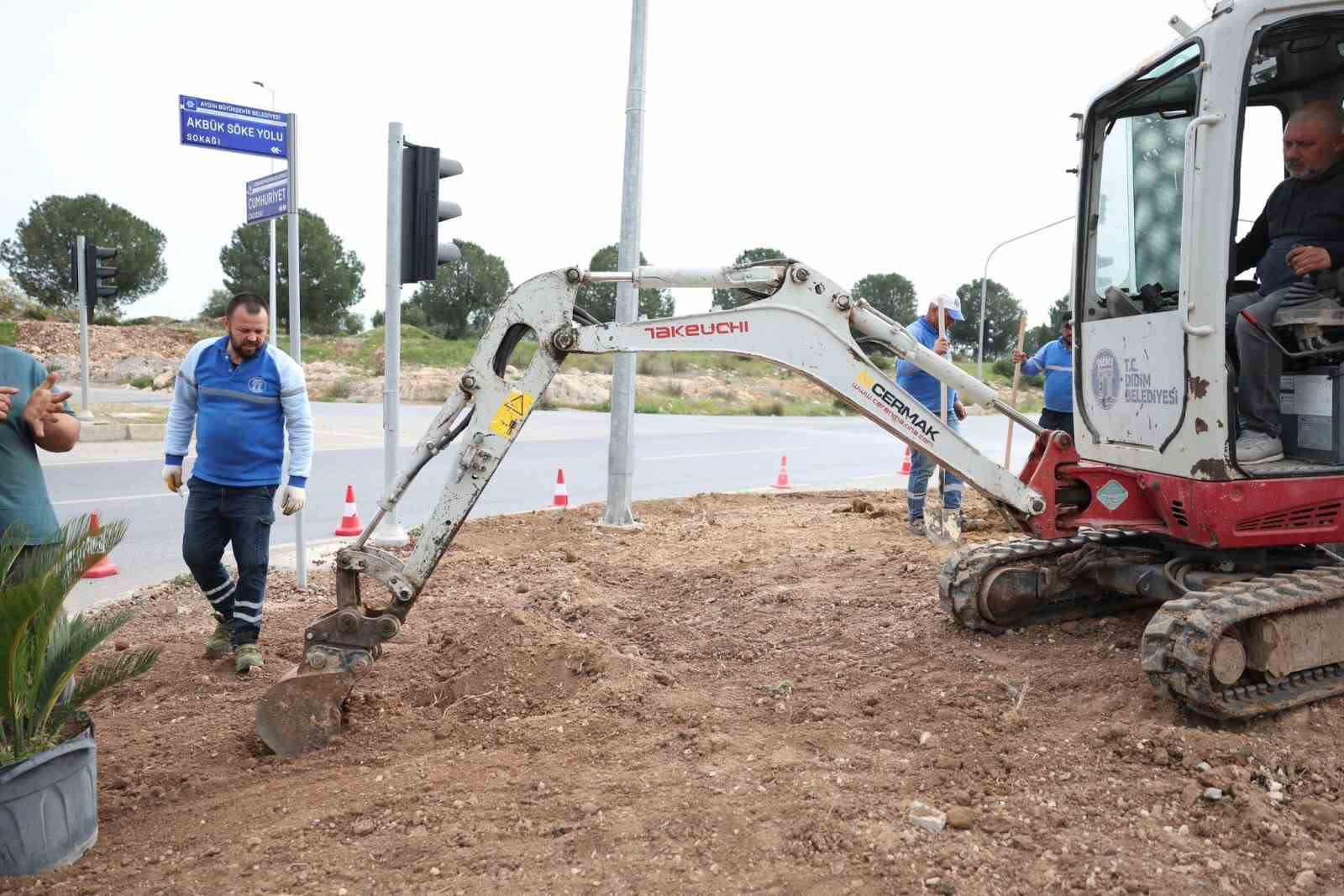 Didim Belediyesi, Didim’e çıkan yolları güzelleştirdi
