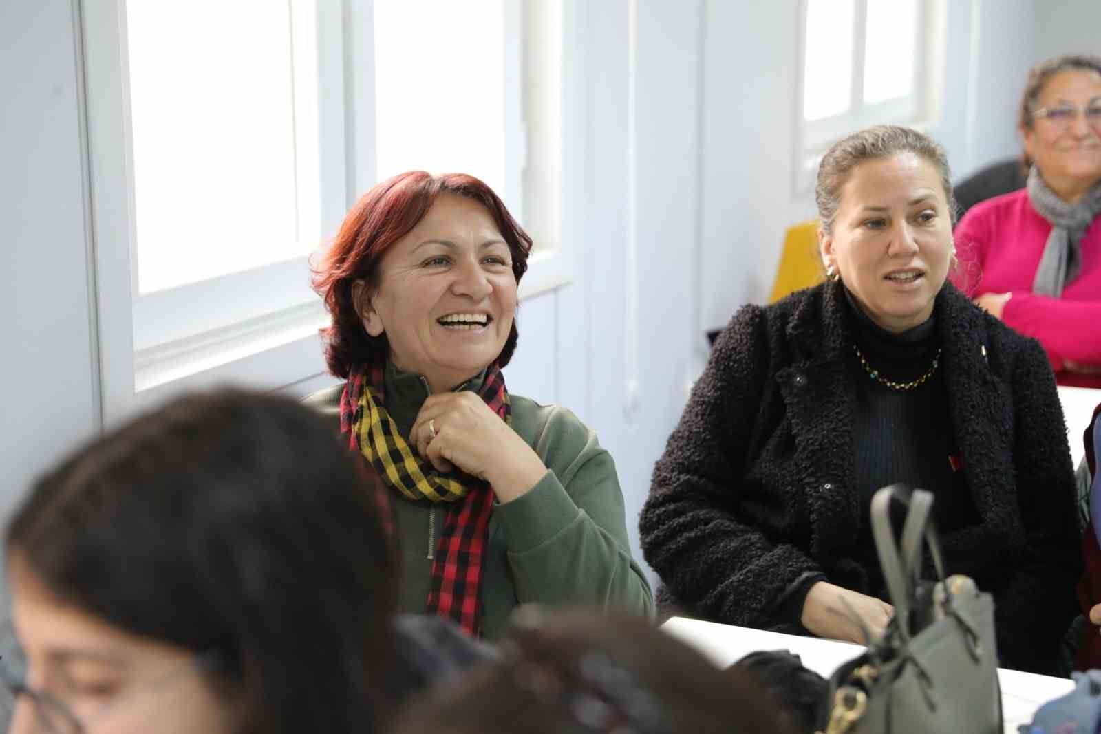 Didim Belediyesi ’Ergenlik ve İlk Gençlikte Kadın Sağlığı’ eğitimi düzenledi
