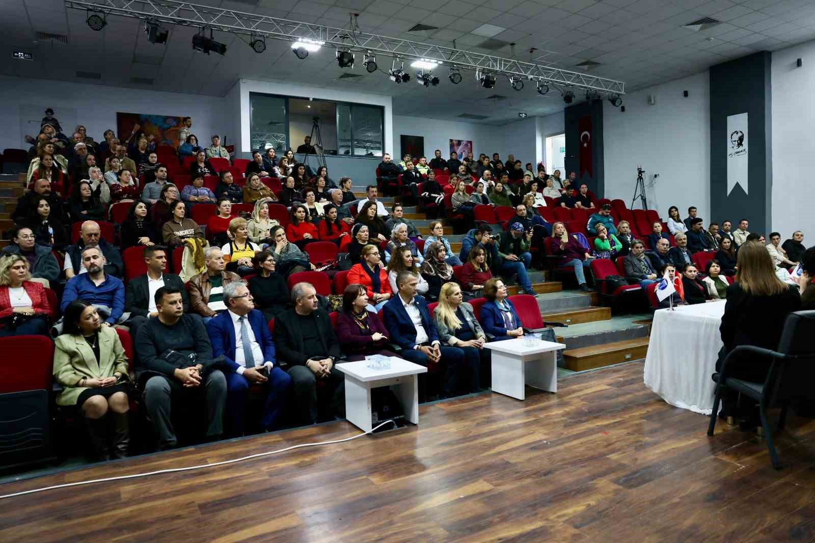 Didim Belediyesi’nden gıda israfı paneli: "Geleceğe bir tabak bırak"
