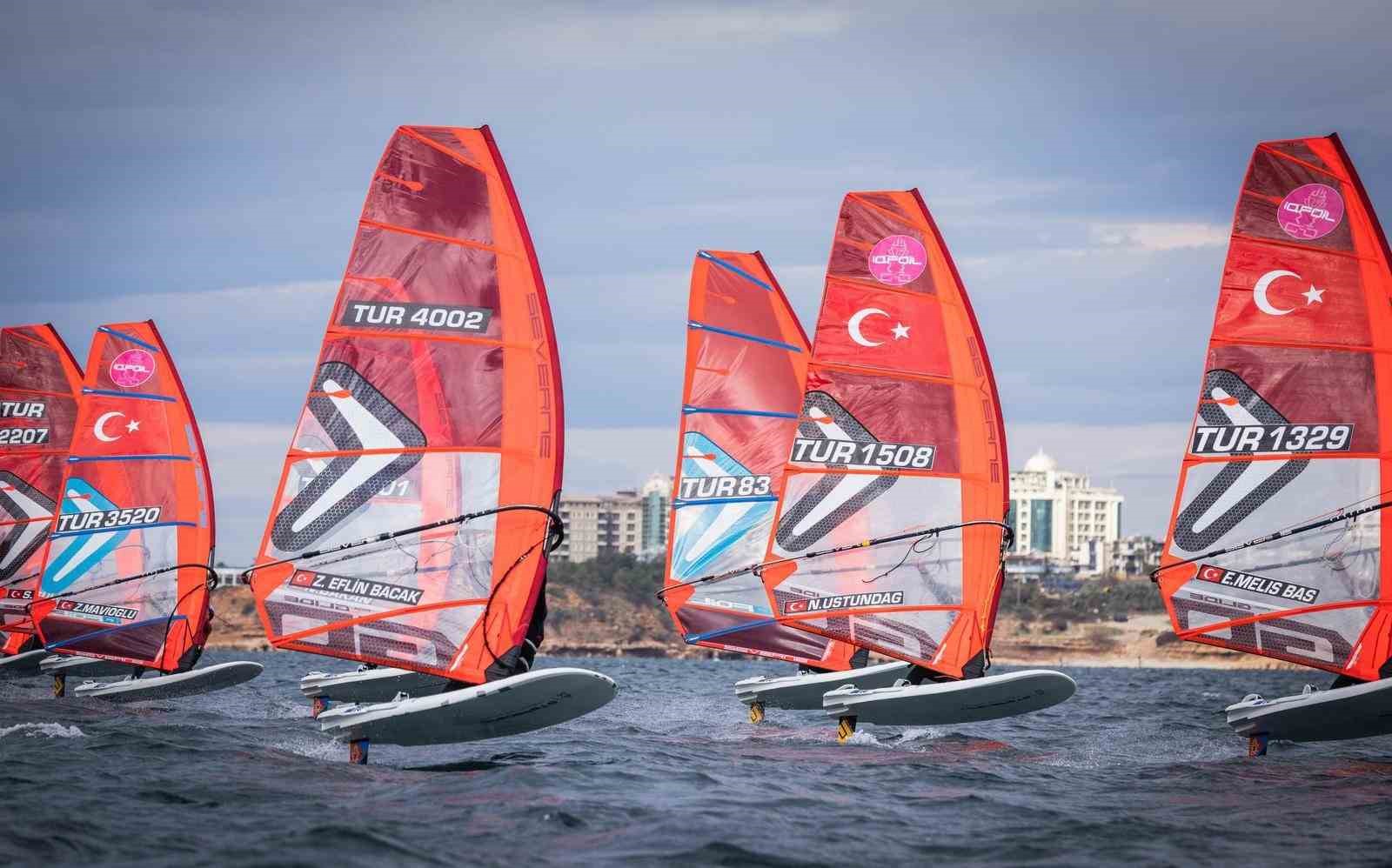 Didim Belediyesi’nin ev sahipliğinde gerçekleştirilen Türkiye Yelken Şampiyonası sona erdi
Didim Belediyesi’nin ev sahipliğinde gerçekleştirilen Türkiye Yelken Şampiyonası sona erdi