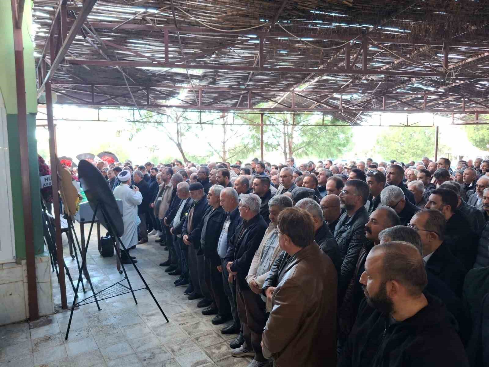 Didim meclis üyesi Erol’un evladı son yolculuğuna uğurlandı
