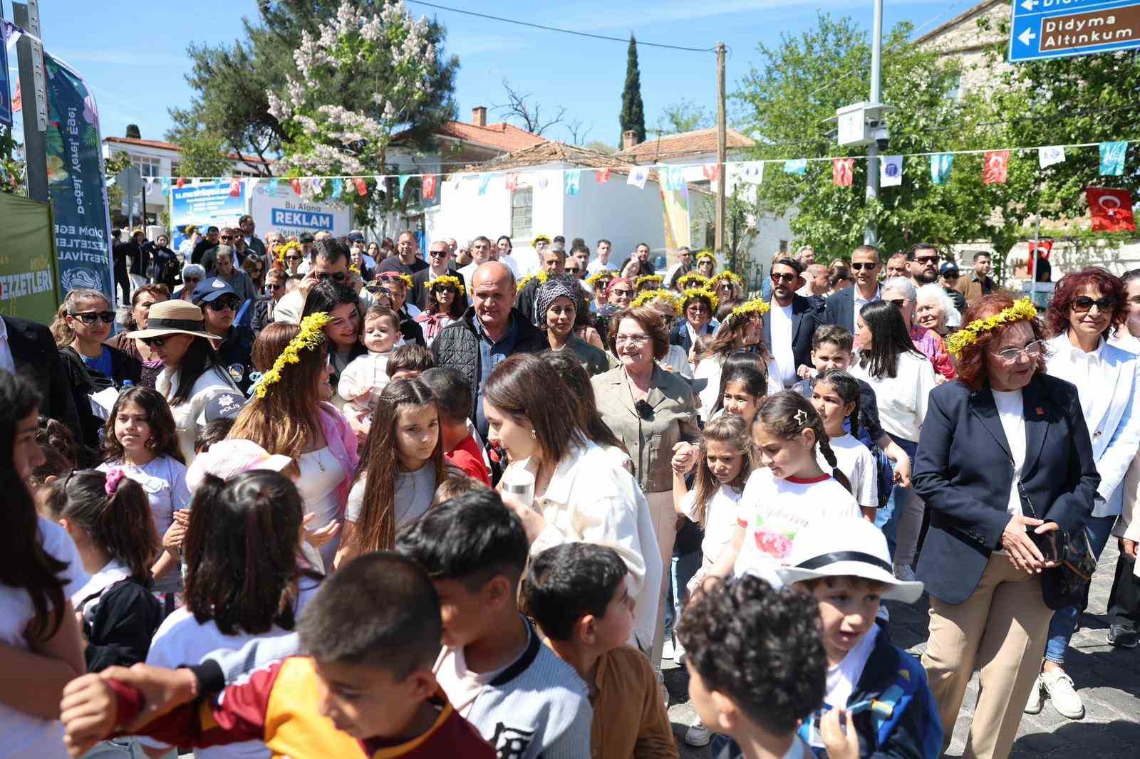 Didim’de 2. Ege Lezzetleri Festivali zengin tatlarıyla başladı
