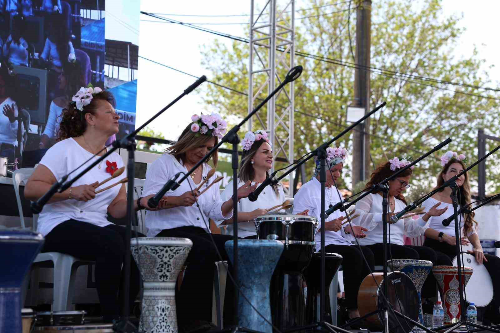 Didim’de 2. Ege Lezzetleri Festivali zengin tatlarıyla başladı
