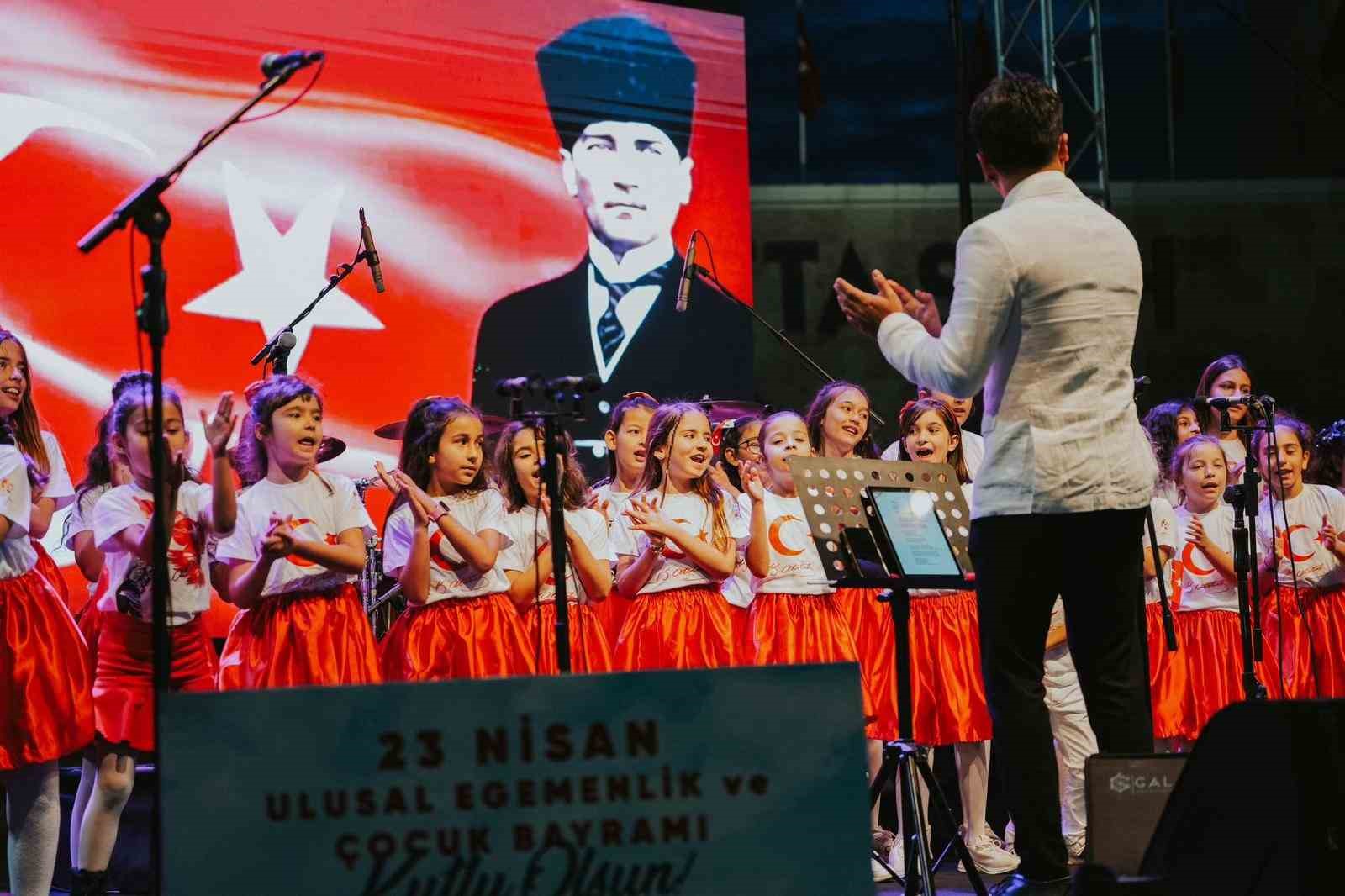 Didim’de bayram coşkusu sokaklara taştı
