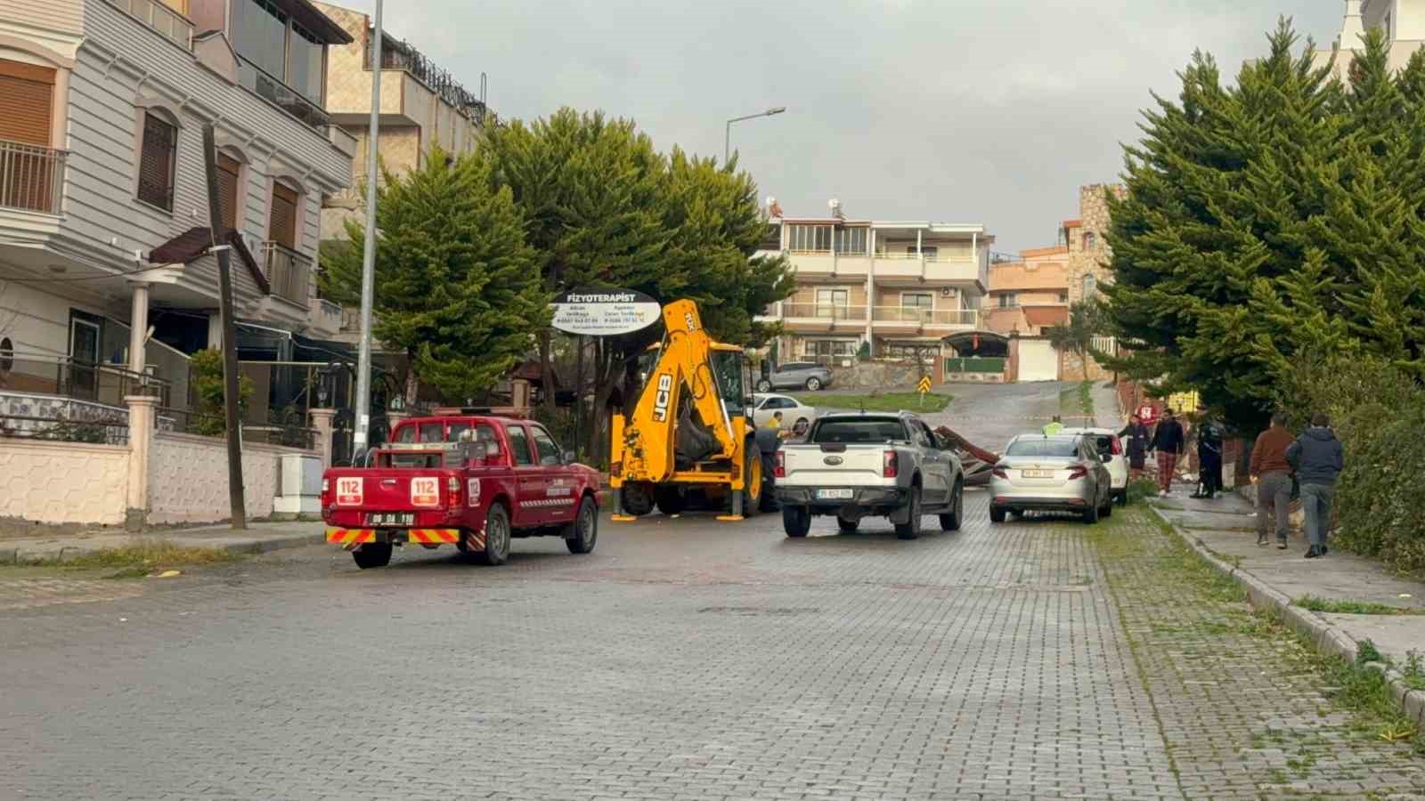 Didim’de fırtına etkili oldu
