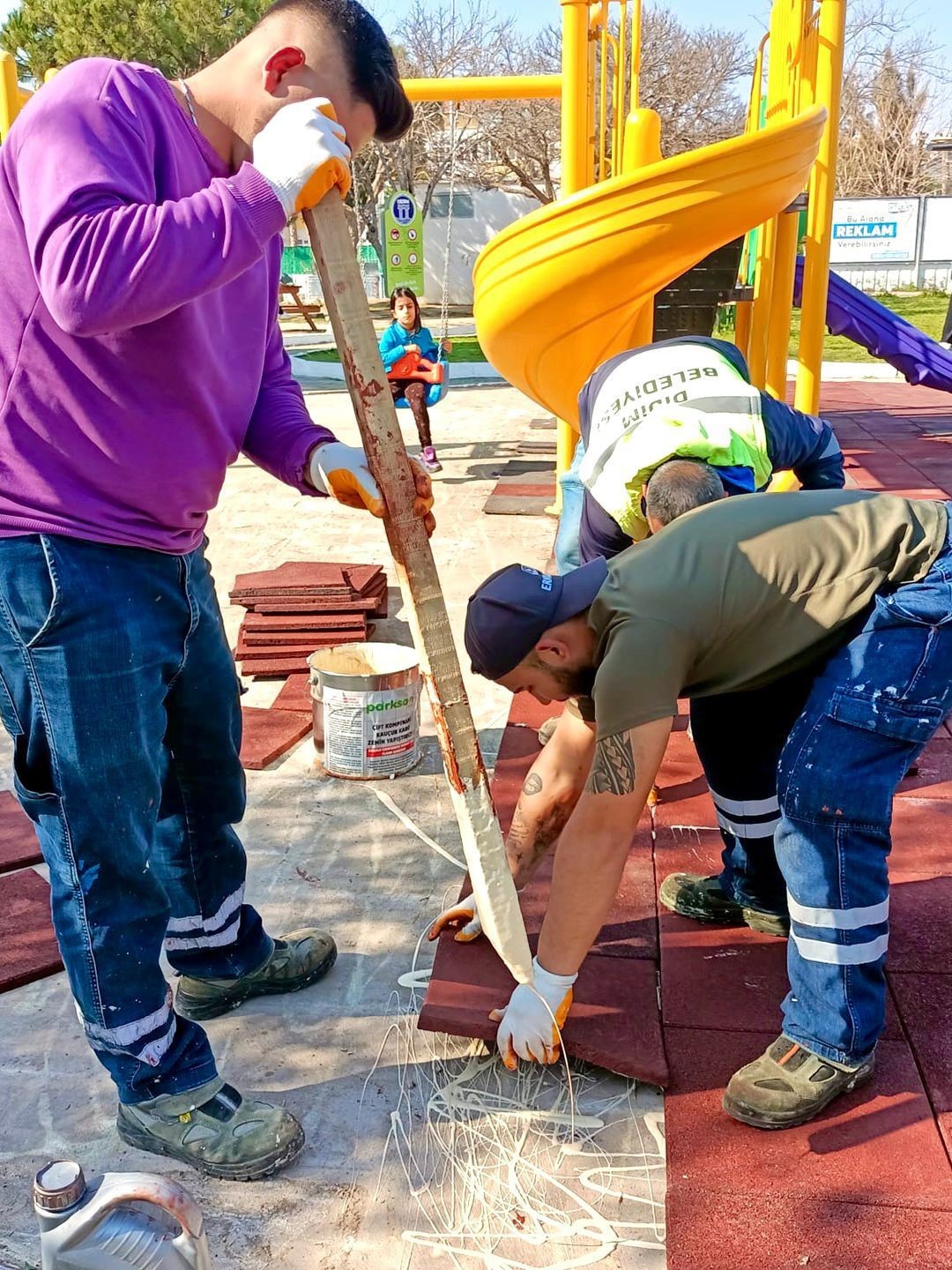 Didim’de parklar çocuklar için yenilendi
