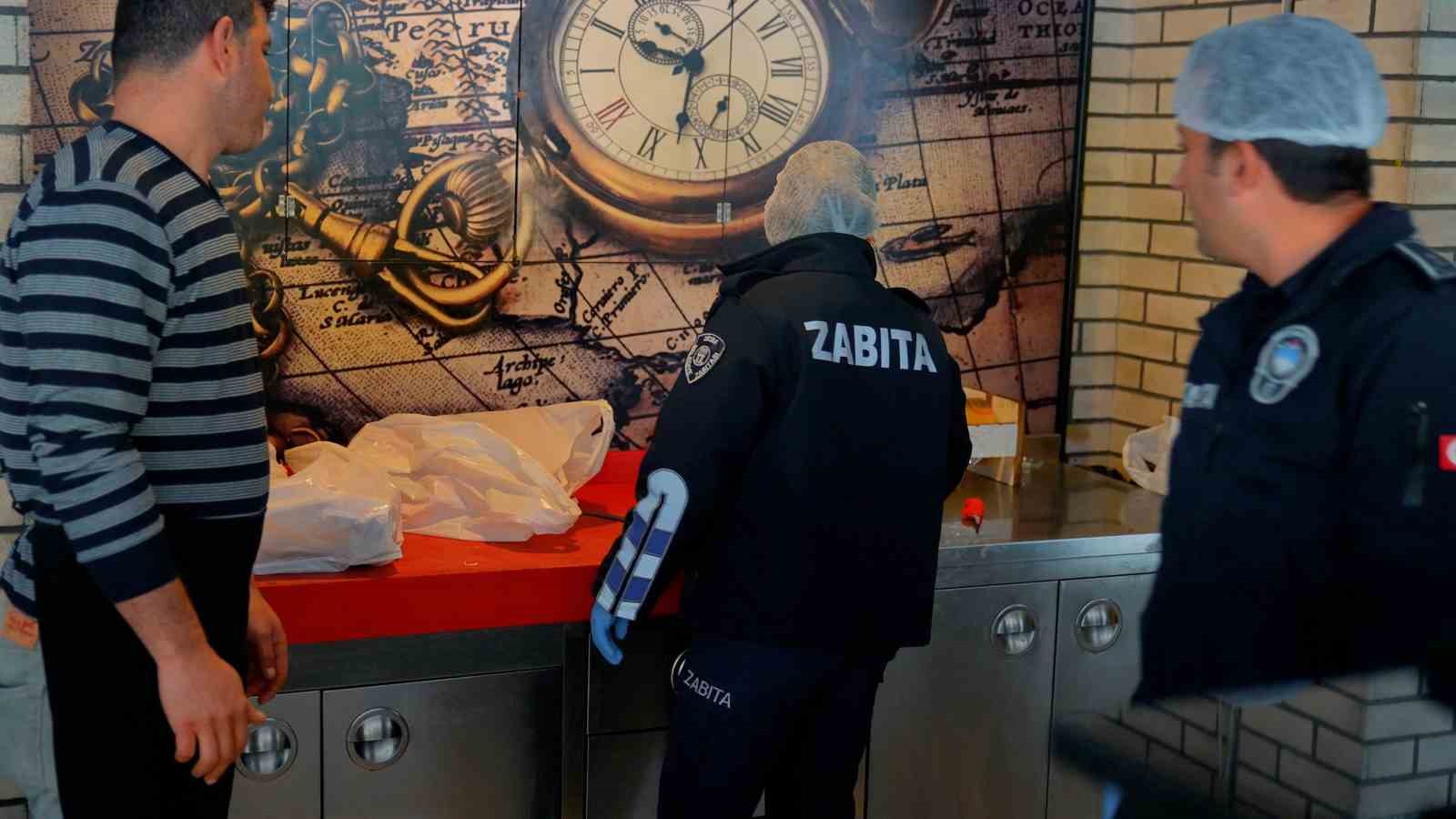 Didim’de zabıta ekipleri denetimlerine ara vermeden devam ediyor
