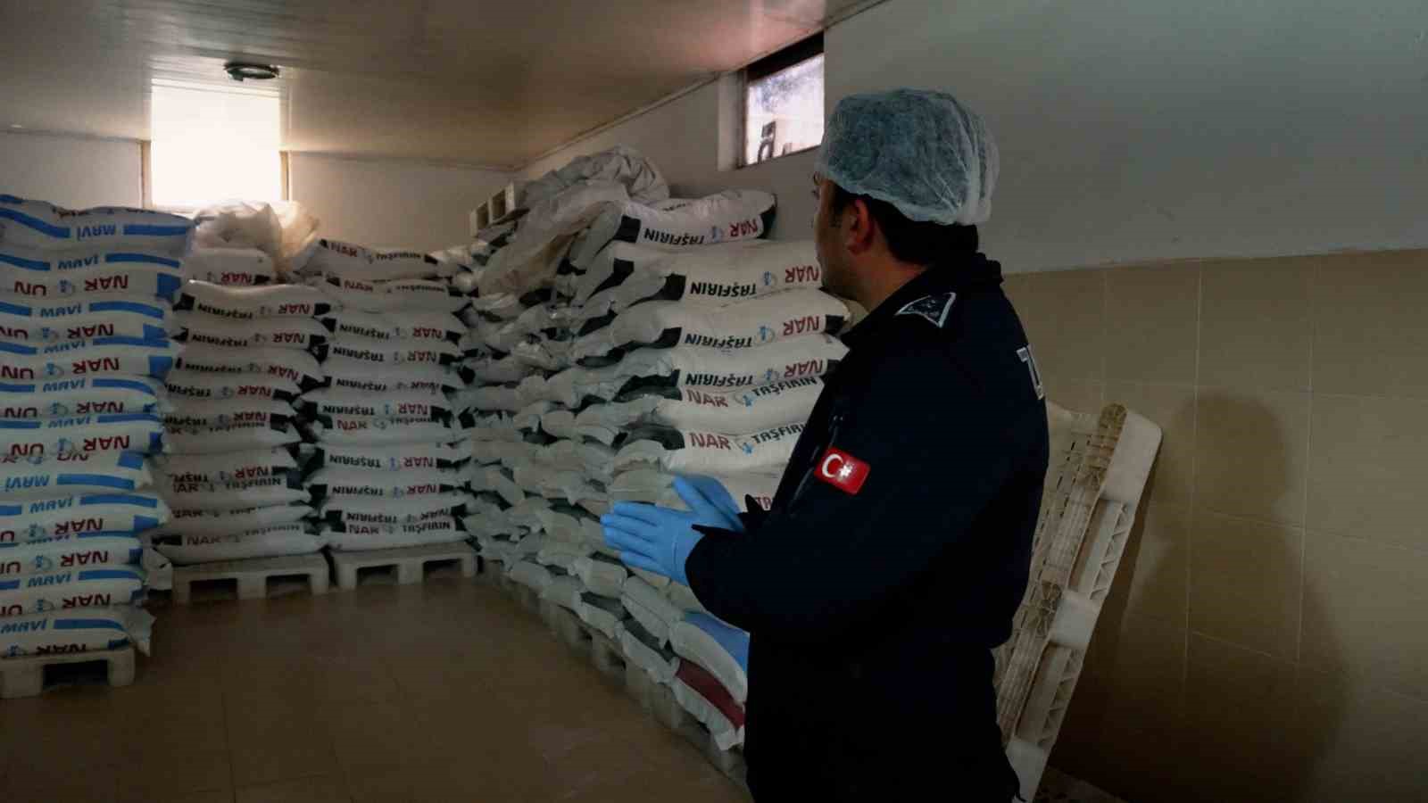 Didim’de zabıta ekipleri denetimlerine ara vermeden devam ediyor
