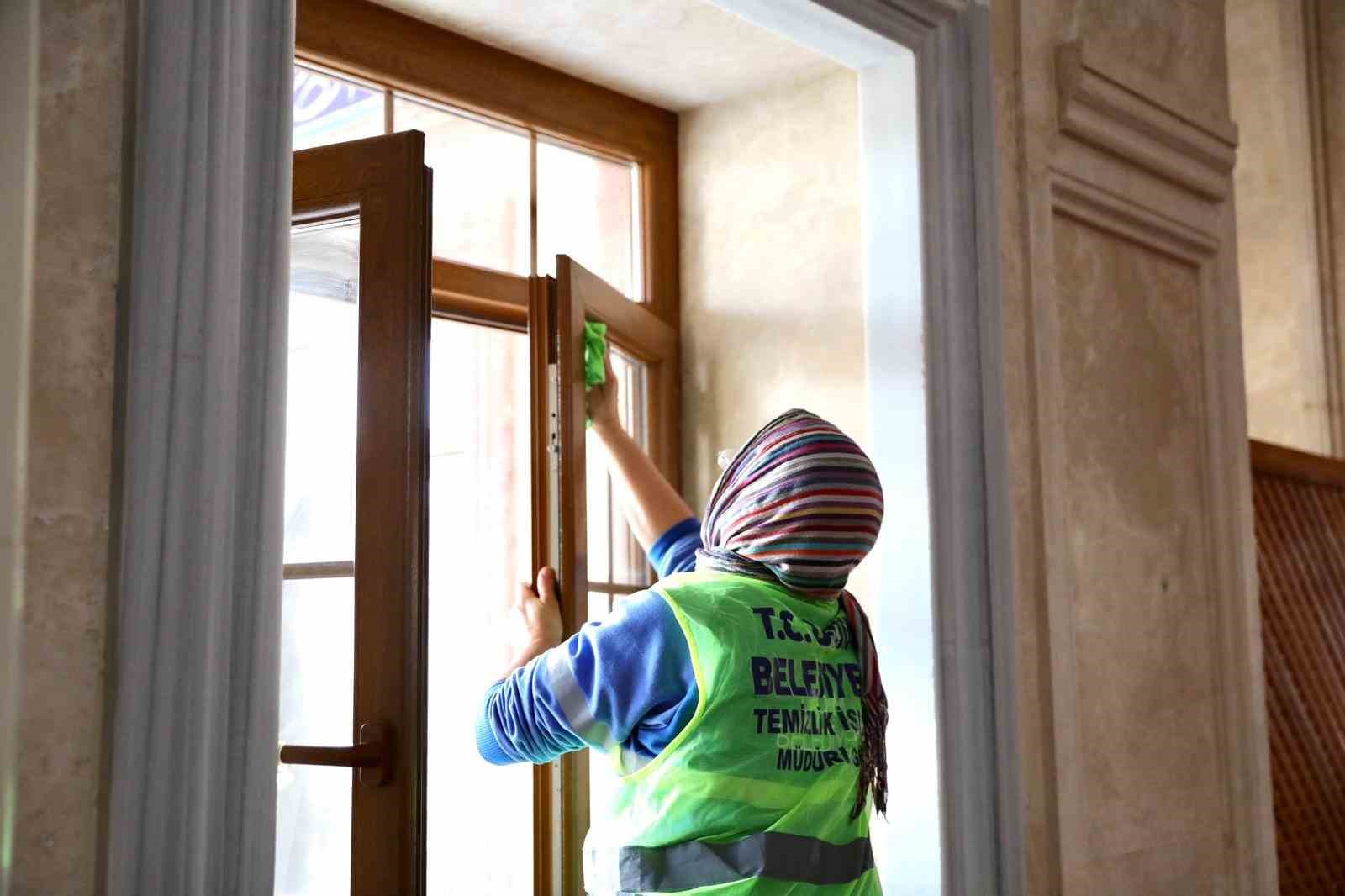 Didim’deki camilerde Ramazan ayı öncesi temizlik çalışmaları yoğunlaştırıldı
