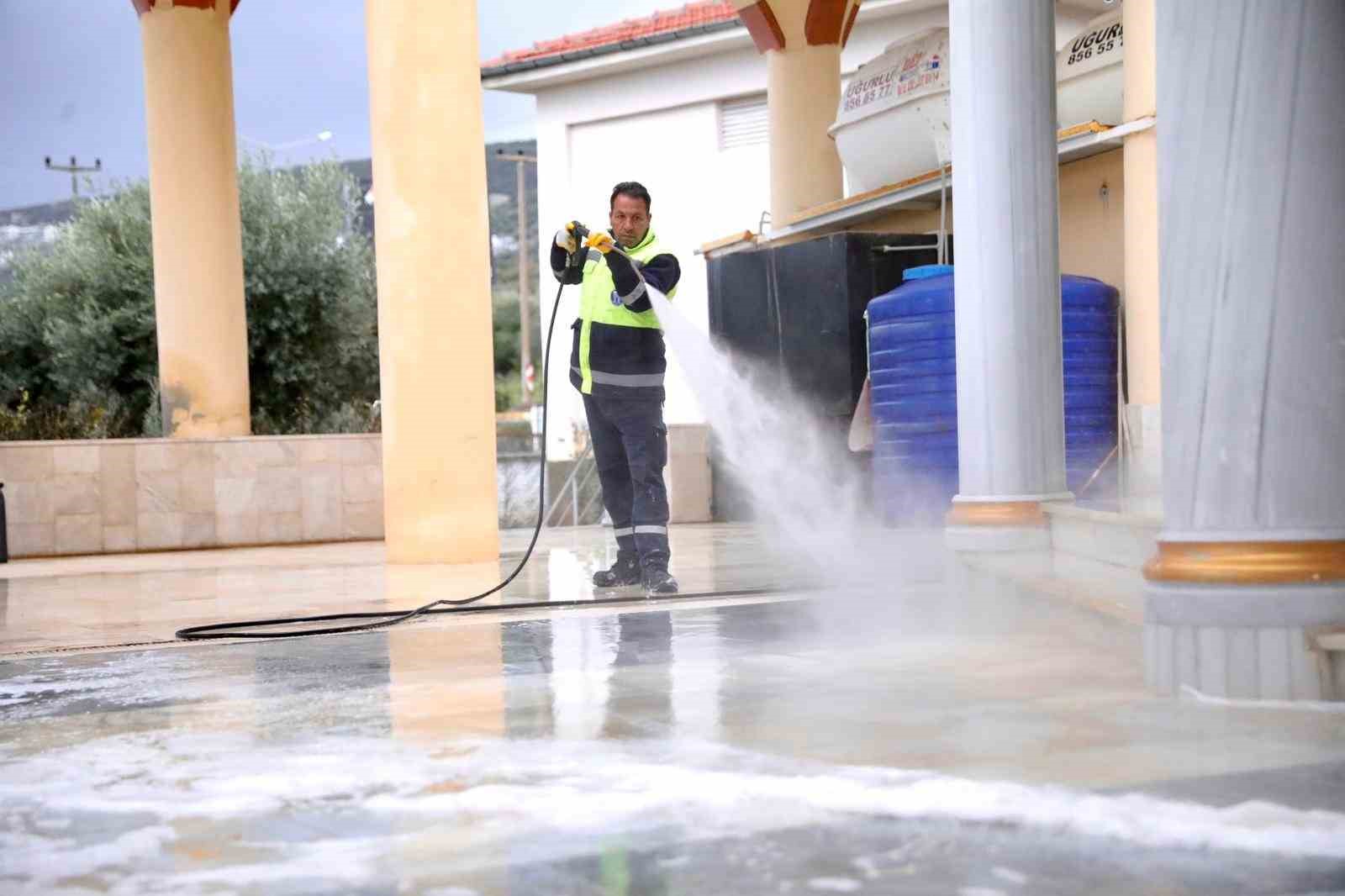 Didim’deki camilerde Ramazan ayı öncesi temizlik çalışmaları yoğunlaştırıldı
