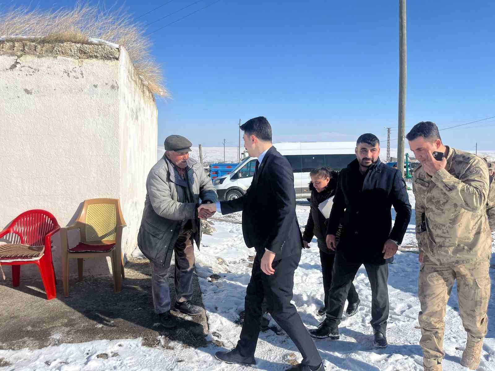 Digor Kaymakamı Kahraman, Çatak köyünde
