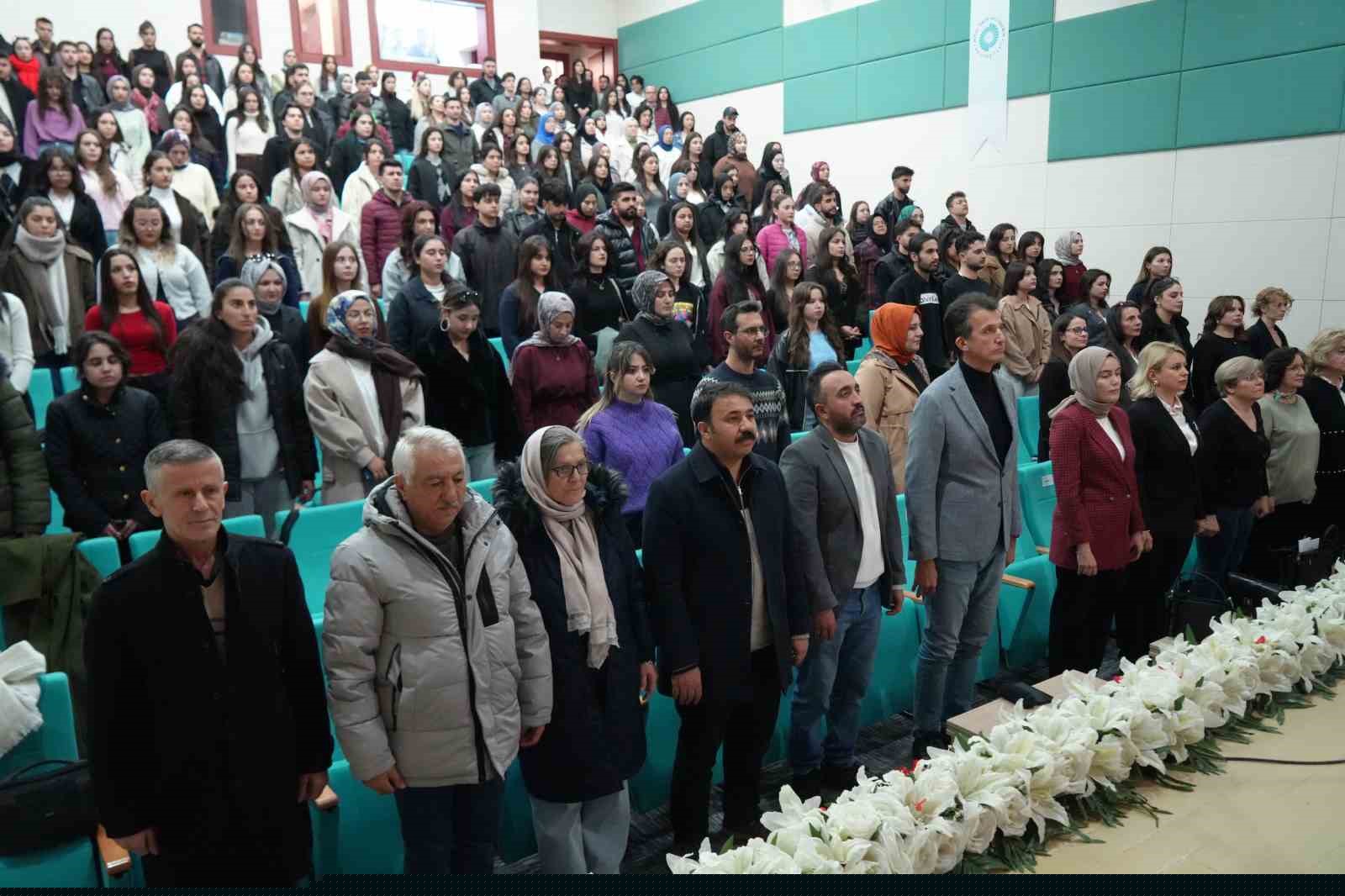 Dijital dünyada kadının görünürlüğü tartışıldı
