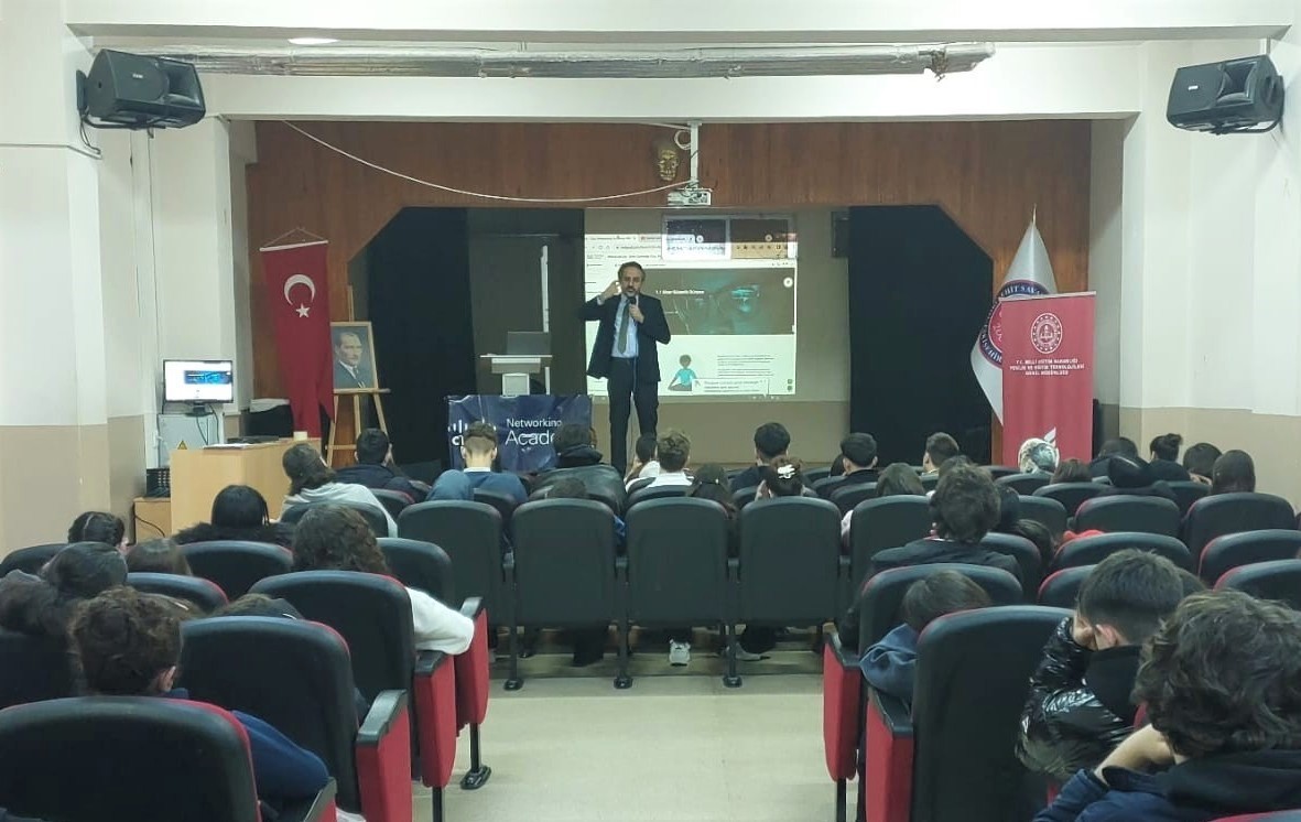 ’Dijital Farkındalık ve Siber Güvenlik Semineri’ gerçekleştirildi
