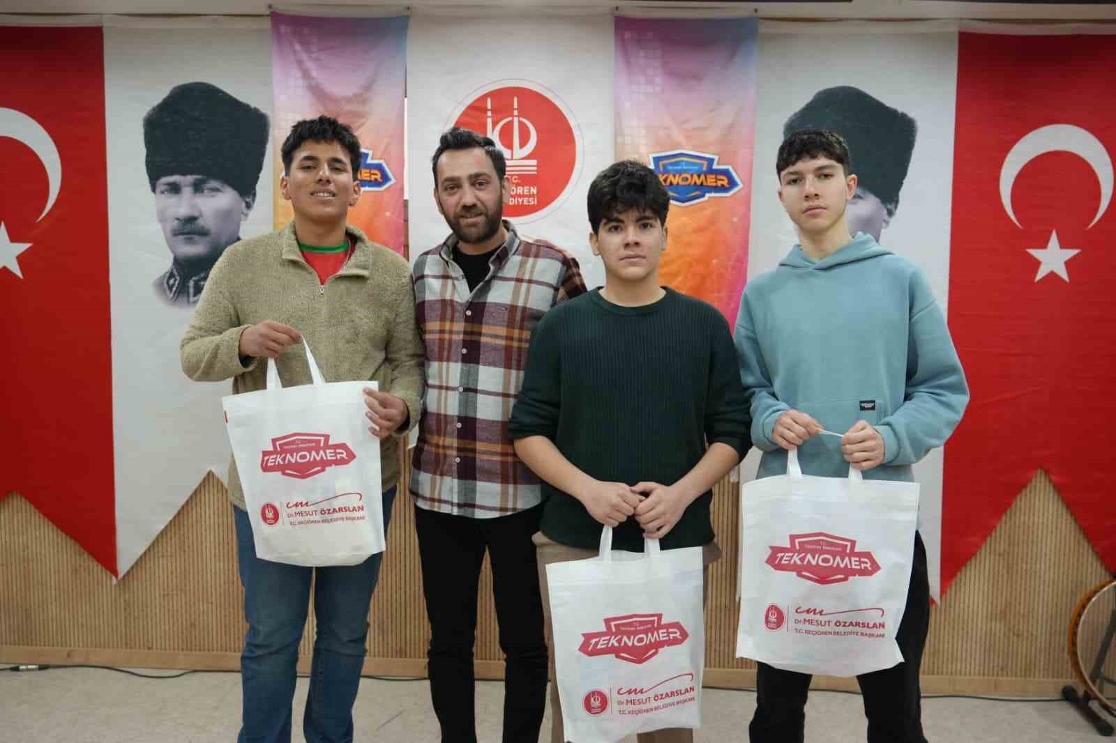Dijital futbol tutkunları TEKNOMER’de buluştu
Dijital futbol tutkunları TEKNOMER’de buluştu