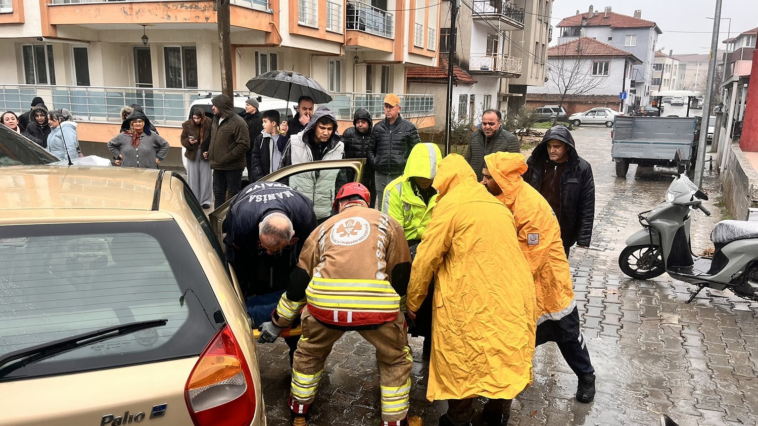 Dikkatsizlik kazayı beraberinde getirdi: 2 yaralı
