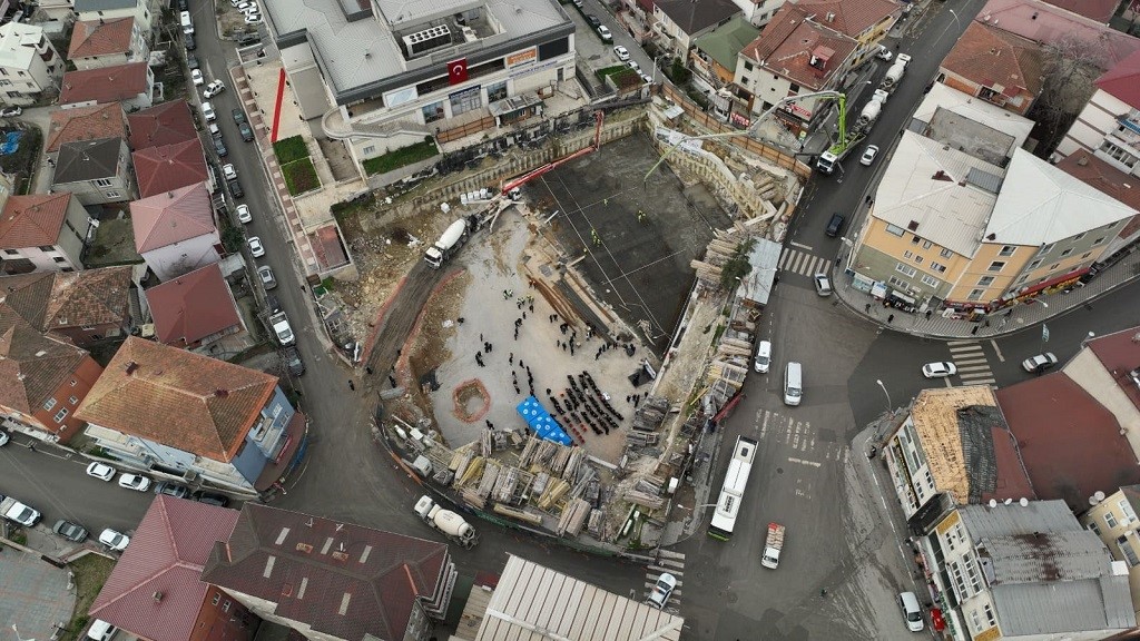 Dilovası Kent Meydanı projesinin temeli atıldı
