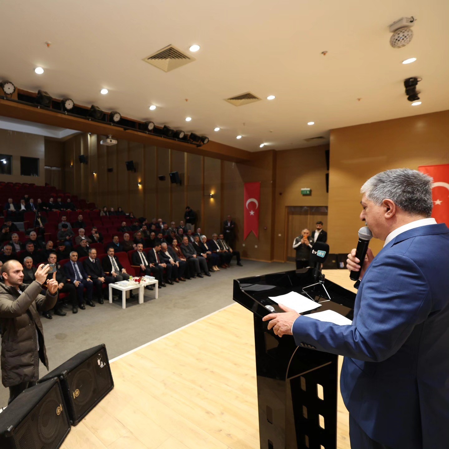 Dilovası’nda imar sorunu çözülen 423 vatandaşa tapuları dağıtıldı
