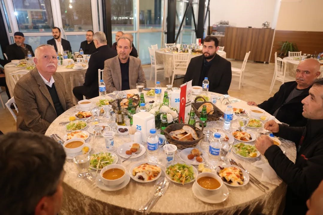 Din görevlileri İncirliova’da iftarda buluştu
Din görevlileri İncirliova’da iftarda buluştu