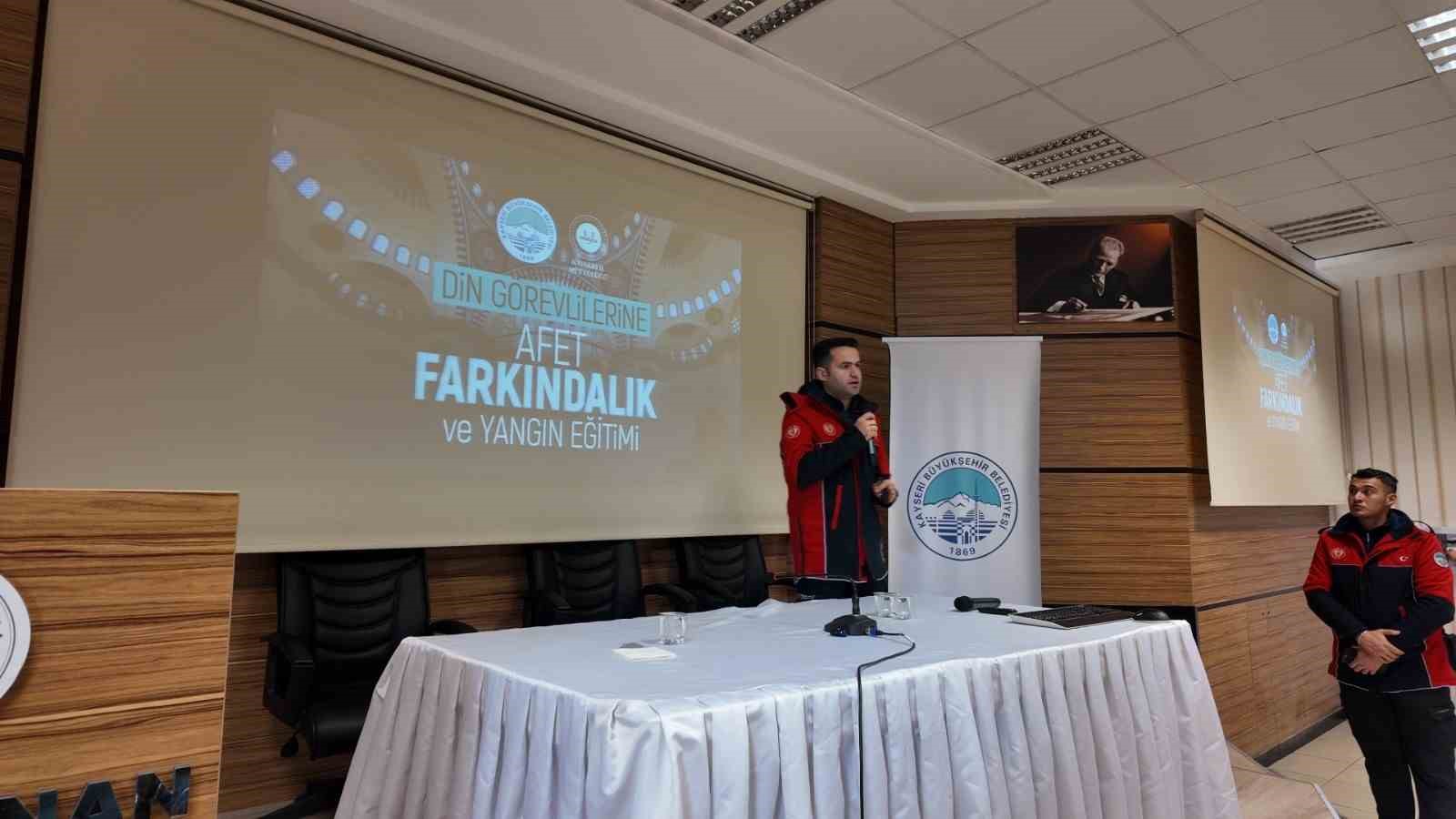 Din görevlilerine afet farkındalık ve bağımlılık eğitimi
