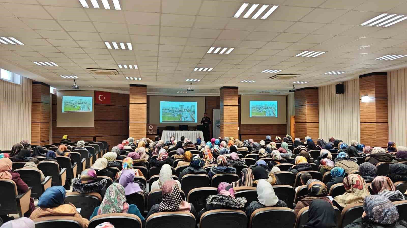 Din görevlilerine afet farkındalık ve bağımlılık eğitimi
