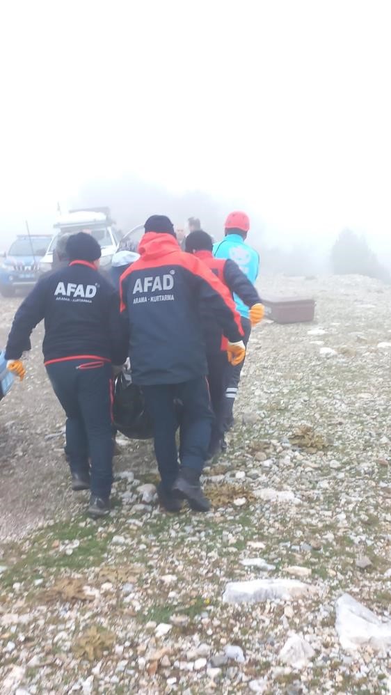 Dinamit patlamasıyla ölen şahsın uçuruma atıldığı iddiası
