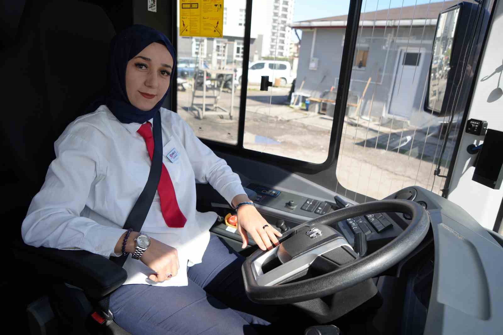 Direksiyonda kadın gücü: Samsun’da yolcuları kadın şoförler taşıyor
